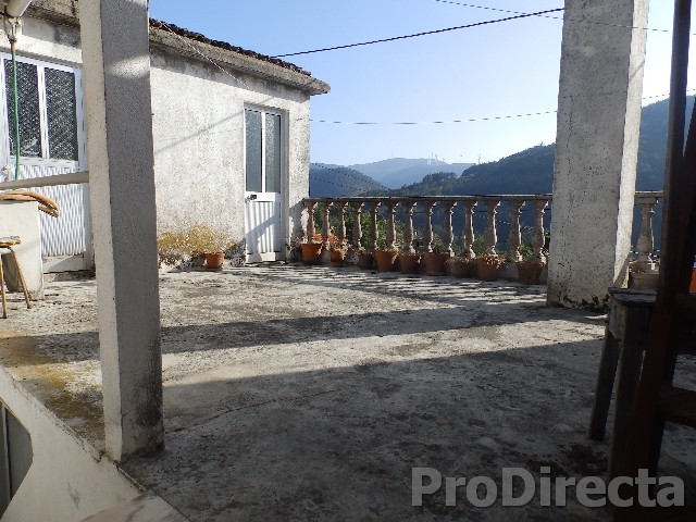 House for sale in Góis Portugal