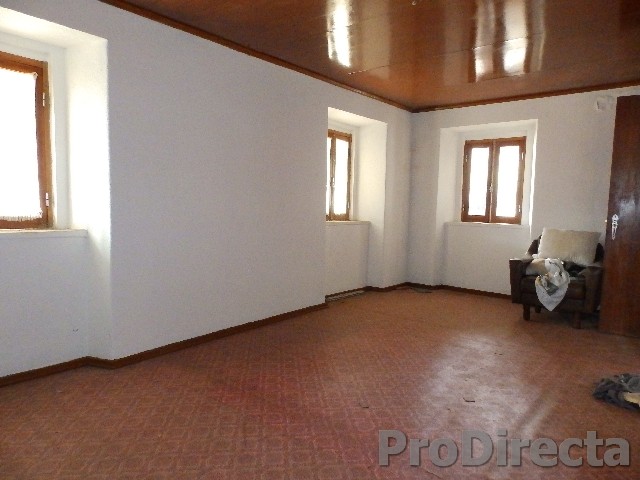 House for sale in Arganil